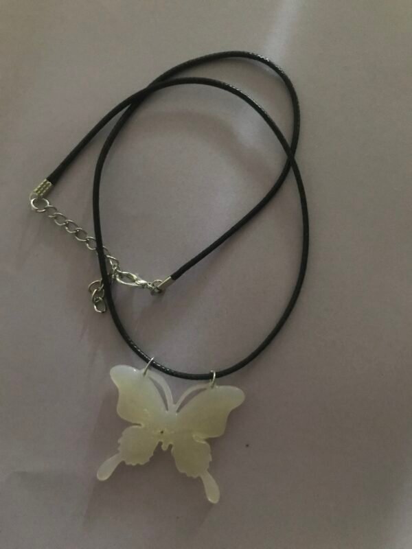 Collier papillon